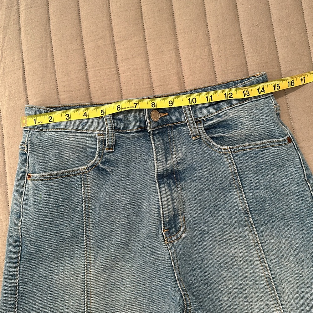 Cello denim jean shorts, high rise pixie, size L - Picture 3 of 10